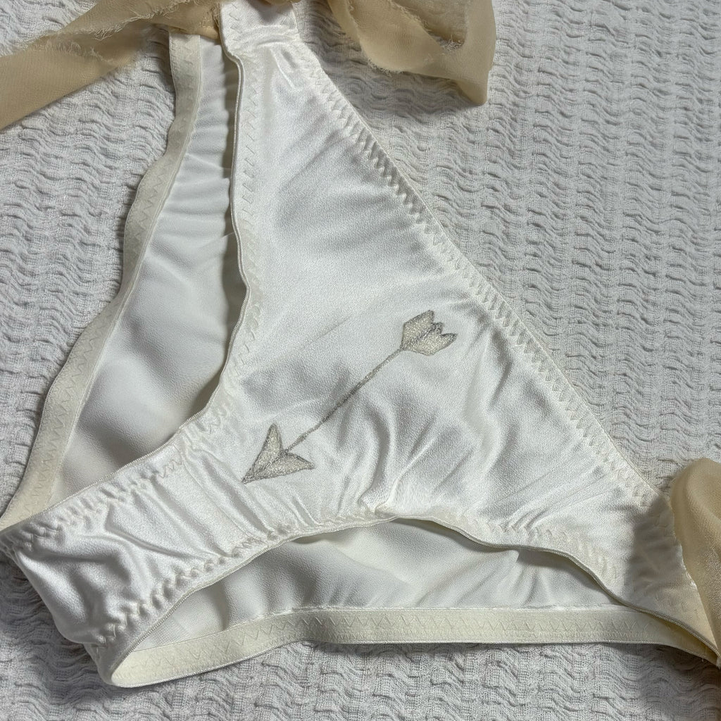 Arrow Tie Side Knicker