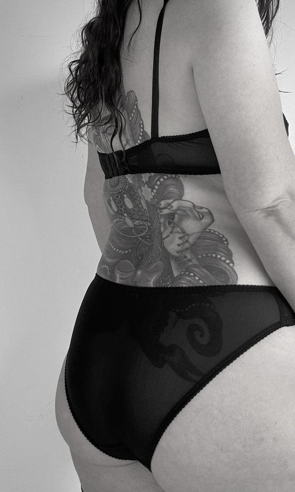 Low Knicker